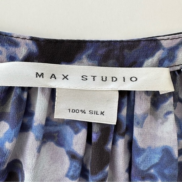 Max Studio flowy top with v-neckline & 3/4 length  raglan sleeves, in ๐ฏ silk - Picture 9 of 10